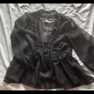 Cute top from Zara. Perfect condition